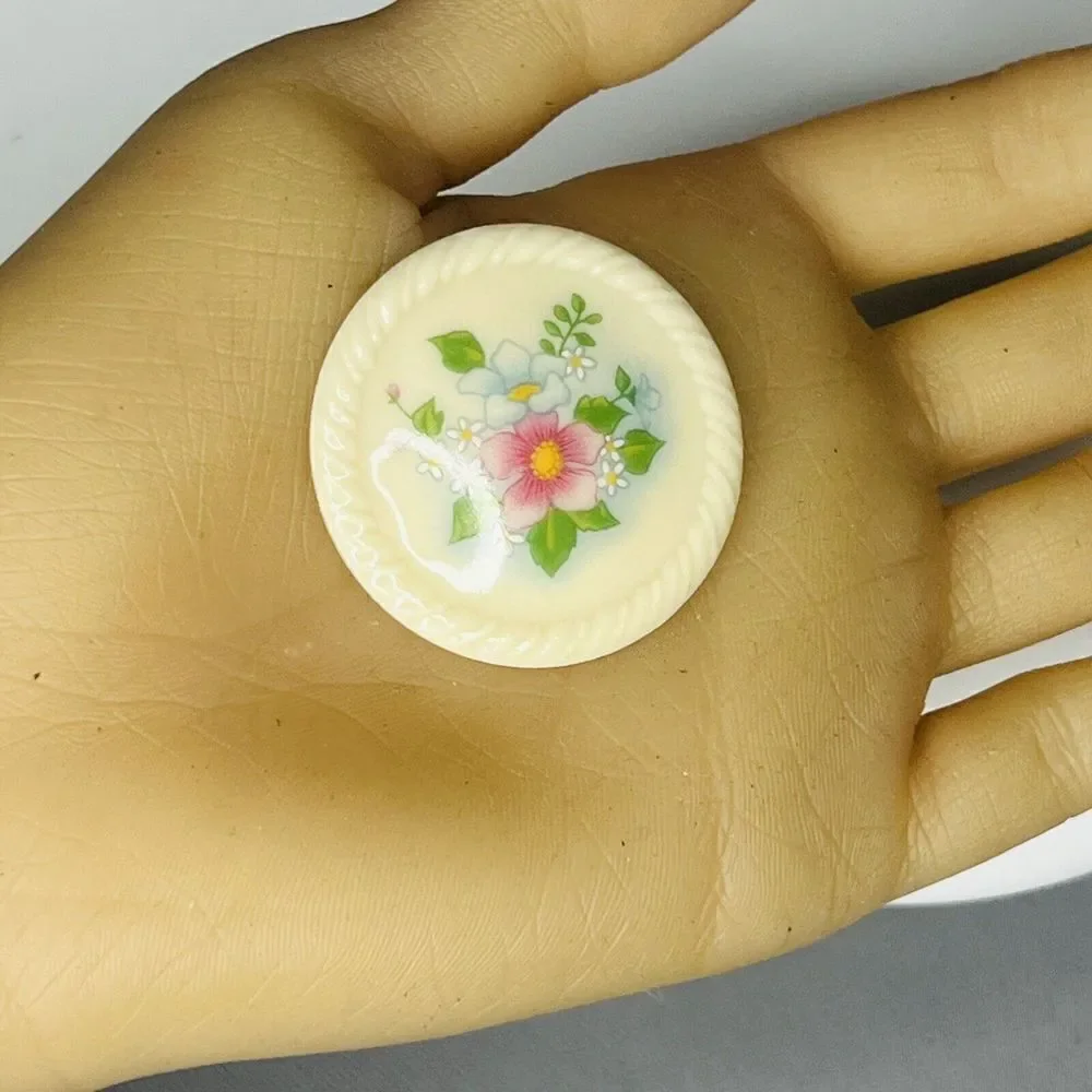 Avon Vintage Porcelain Floral Button Brooch Pin Cream White Pink Green Flower